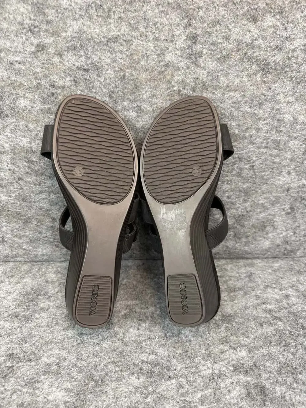 Vionic Black Slide Wedge Sandals Size 10 Adjustable Straps